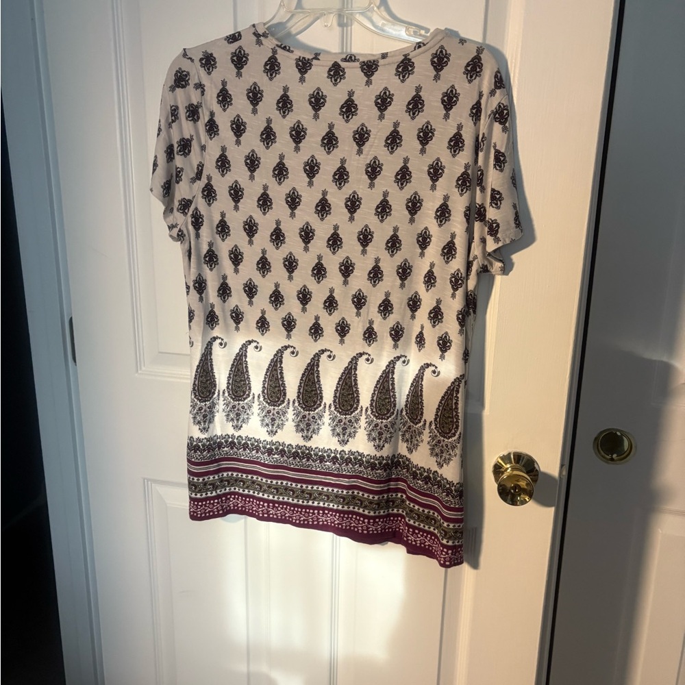 Westport Short Sleeve Top with Purple and White Paisley Design - Picture 5 of 7